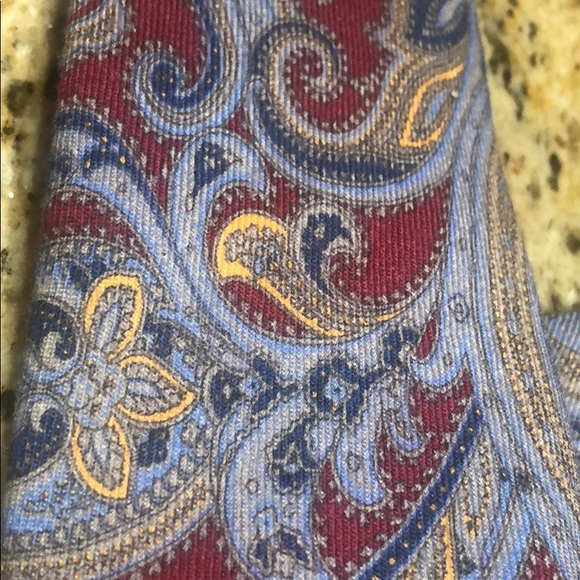Wool and silk tie from Italy; excellent condition - Picture 6 of 6